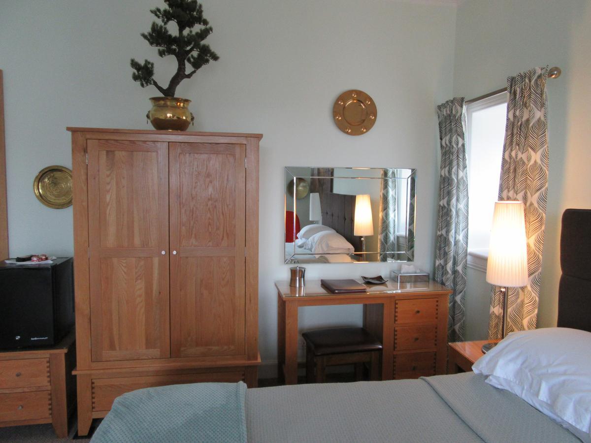 Middleton House Bed And Breakfast 오치터라더 외부 사진